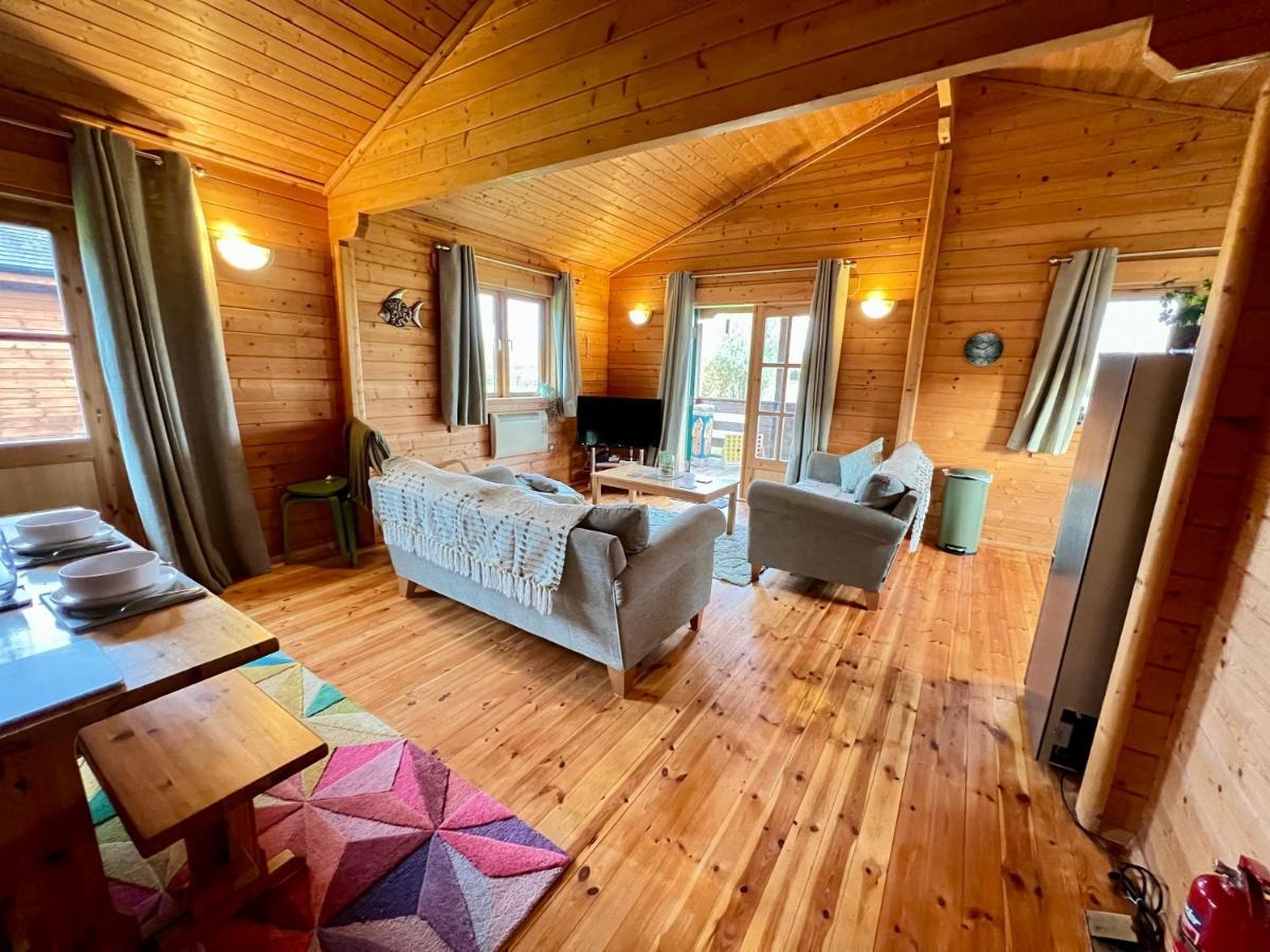 Lake Pochard, Oak Lodge South Cerney Exterior foto