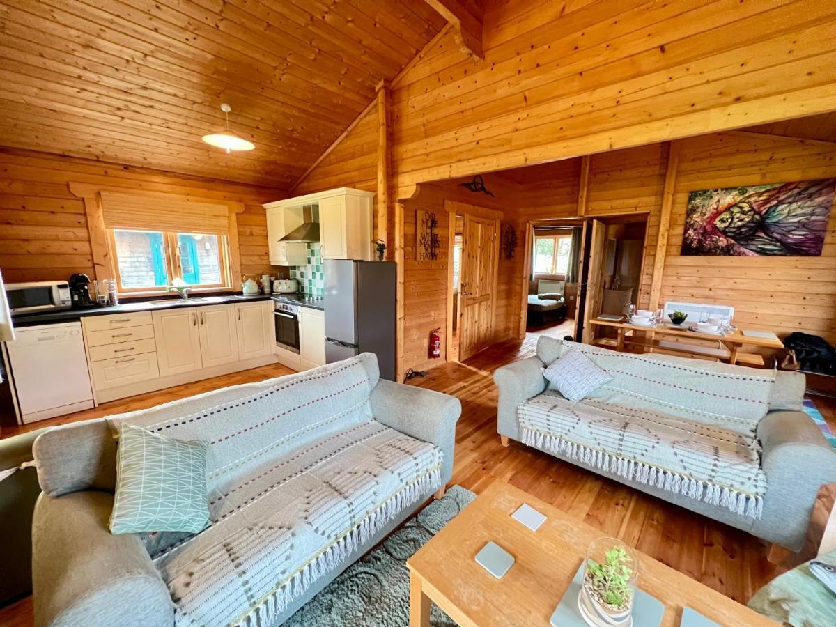 Lake Pochard, Oak Lodge South Cerney Exterior foto