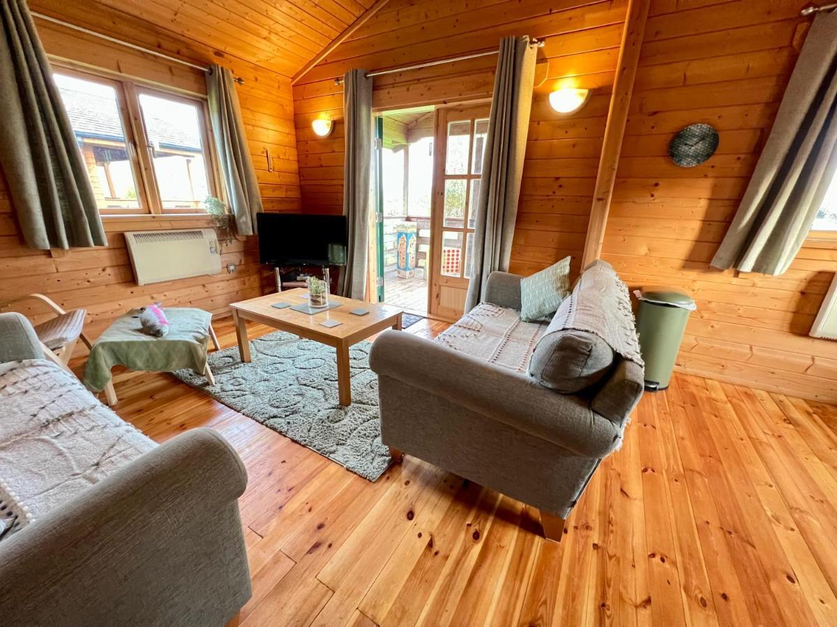 Lake Pochard, Oak Lodge South Cerney Exterior foto